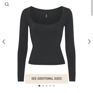 COPY - skims new vintage scoop neck top XS